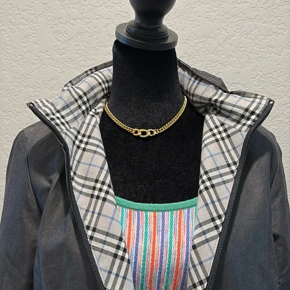 Burberry Small - Medium Coat Gray with Hoodie - Picture 11 of 12